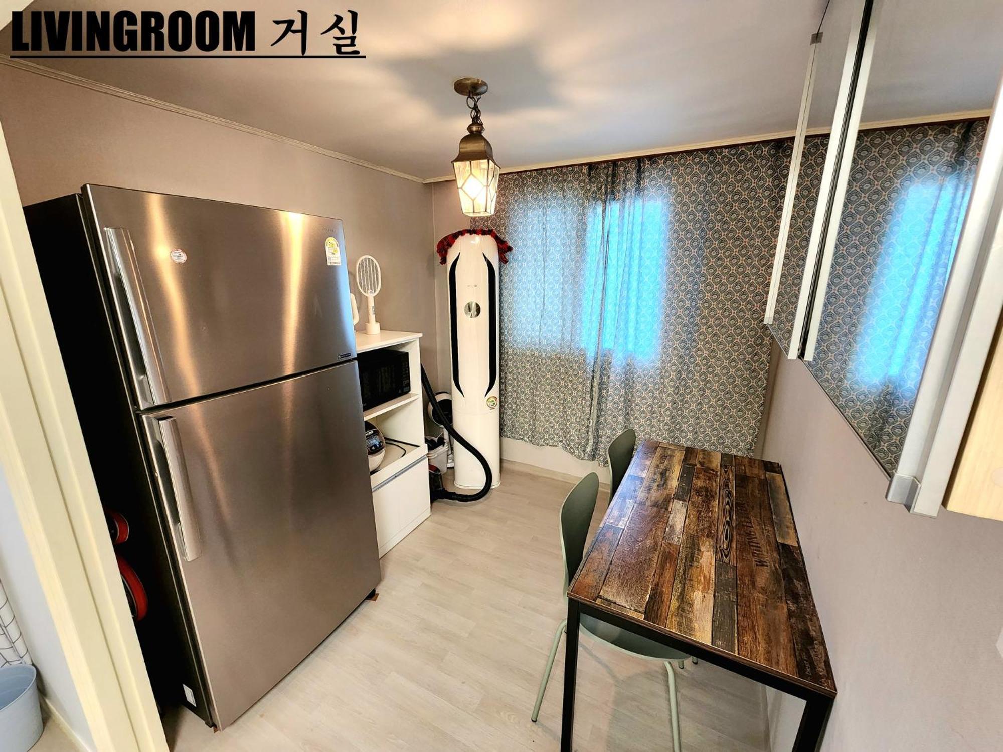 Apartment Near By Hongdae Fully Furnished, Quiet, Spacious House Seoul