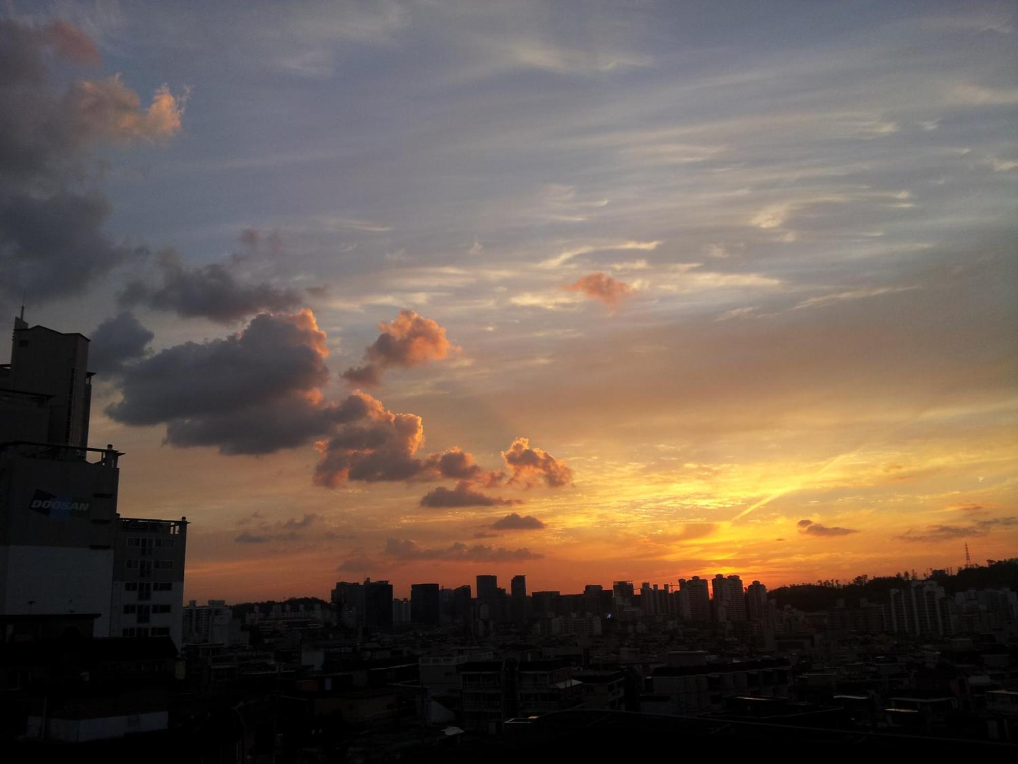 Near By Hongdae Fully Furnished, Quiet, Spacious House Seoul